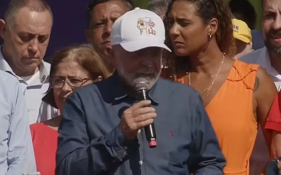Em ato de 1º de maio, Lula sanciona isenção do IR para até dois salários mínimos
