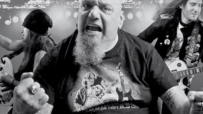 Ex-vocalista do Iron Maiden morre aos 66 anos de idade