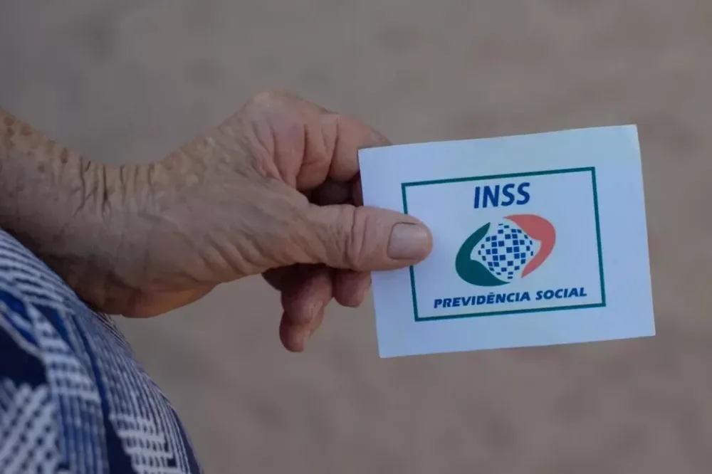 Gastos com Previdência sobem R$ 7,7 bi e forçam novo bloqueio no Orçamento de 2024