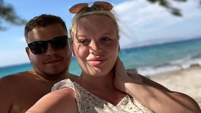 Casal morre e filhos ficam feridos após bateria de bicicleta elétrica explodir em casa