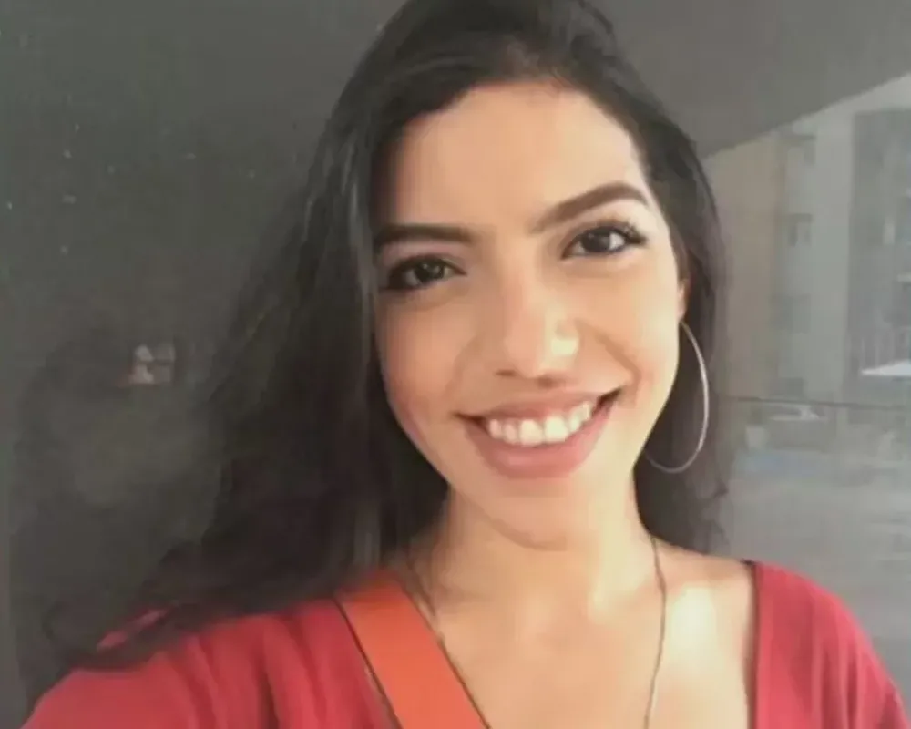 Turista de 27 anos morre após ser atropelada por ônibus na faixa de pedestres no RJ