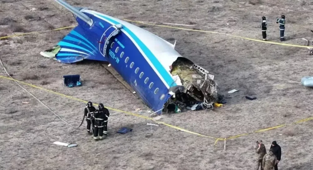 Putin pede desculpas por queda de avião com 38 mortos, mas culpa drones ucranianos
