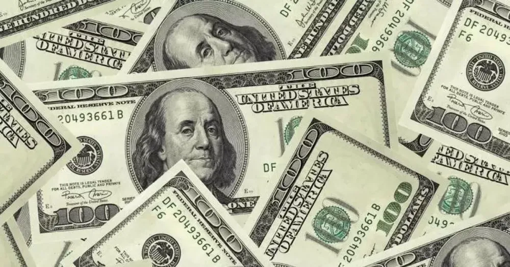 Dólar opera em queda e vai a R$ 5,91, com política tarifária de Trump; Ibovespa oscila
