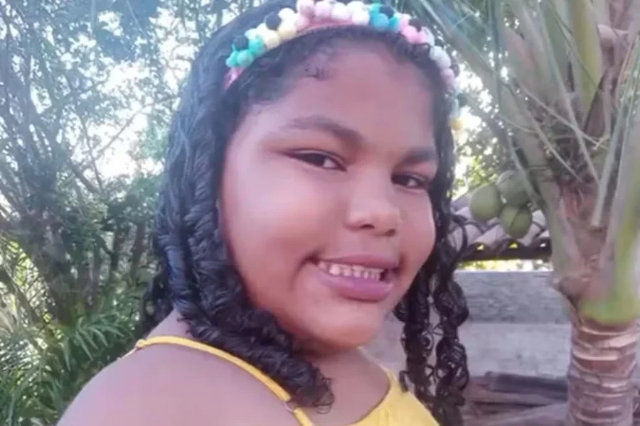 Menina morre após inalar desodorante aerossol por causa de desafio da internet
