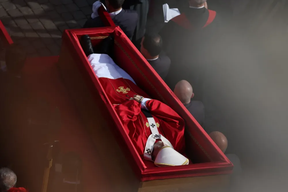 Papa Francisco é sepultado na Basílica de Santa Maria Maior, em Roma