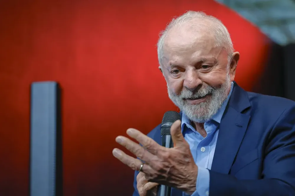 Lula saúda eleição do Papa Leão XIV e pede continuidade ao legado de Francisco