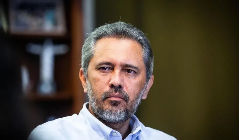 Governador do Ceará anuncia reforço de mais de 400 policiais após chacina em Fortaleza
