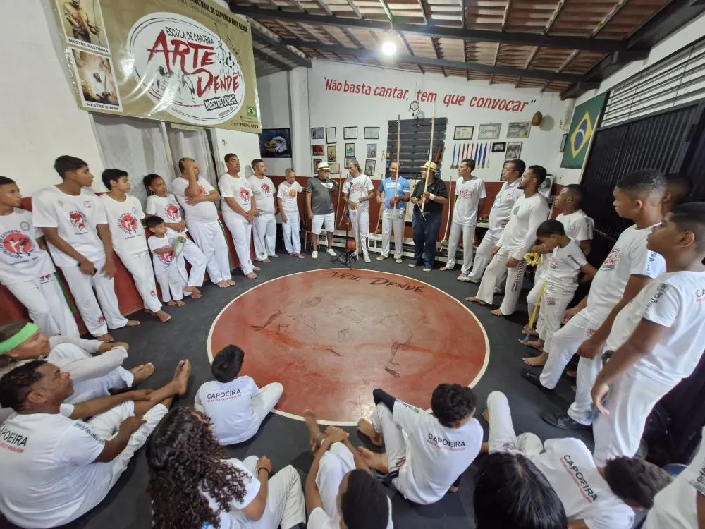“Batizado e troca de cordas marcam formação do Professor Lucas no Arte Dendê em Barreiras”
