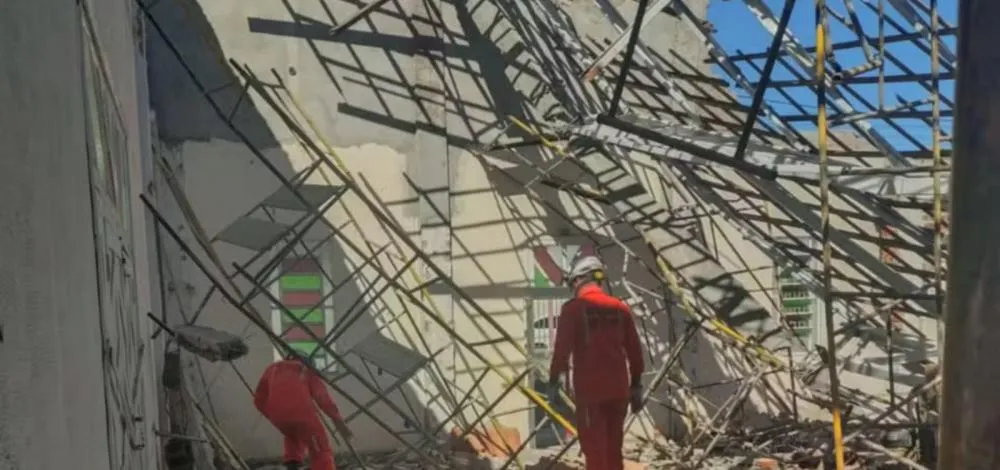 Trabalhador tem perna amputada após desabamento de igreja em Jequié
