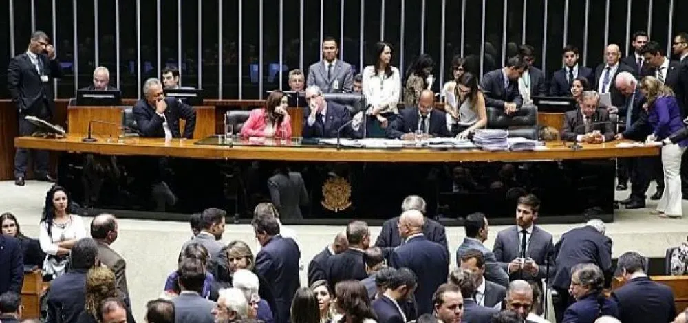 Senado vota aumento de cadeiras na Câmara dos Deputados para 531 parlamentares