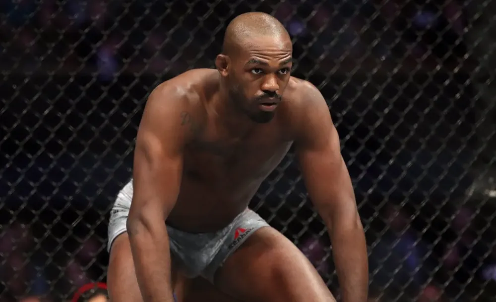 Jon Jones anuncia aposentadoria e Tom Aspinall é declarado novo campeão linear dos pesos pesados do UFC