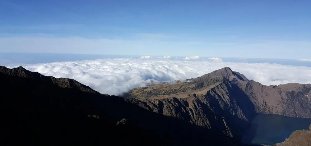 Turismo mortal: brasileira cai em vulcão e morre em trilha marcada por acidentes na Indonésia