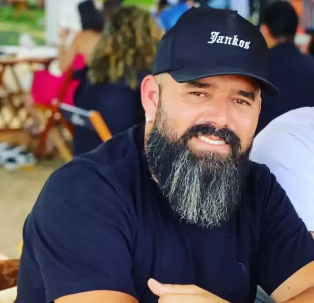  Cantor de Forró Gisley Ribeiro morre aos 42 anos durante show em Juazeiro