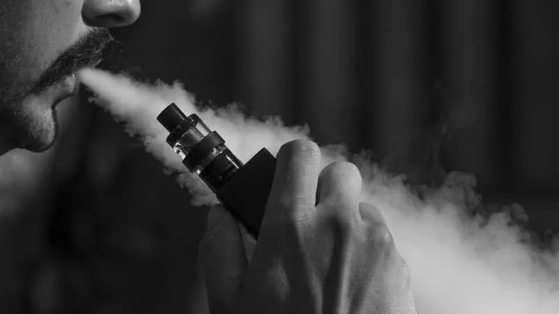“Vapes matam em silêncio - o vício moderno que destrói seu corpo de dentro para fora”