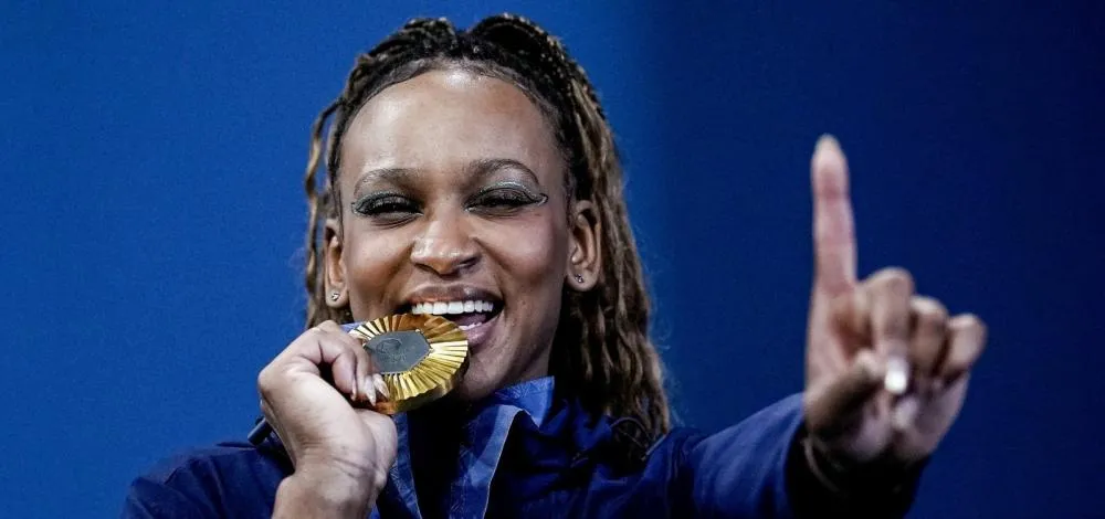 Rebeca Andrade anuncia que não competirá mais no solo para preservar a carreira
