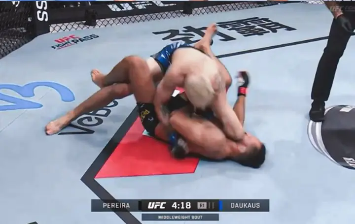 Michel Pereira sofre nocaute em 43 segundos no UFC Xangai e amarga a terceira derrota seguida