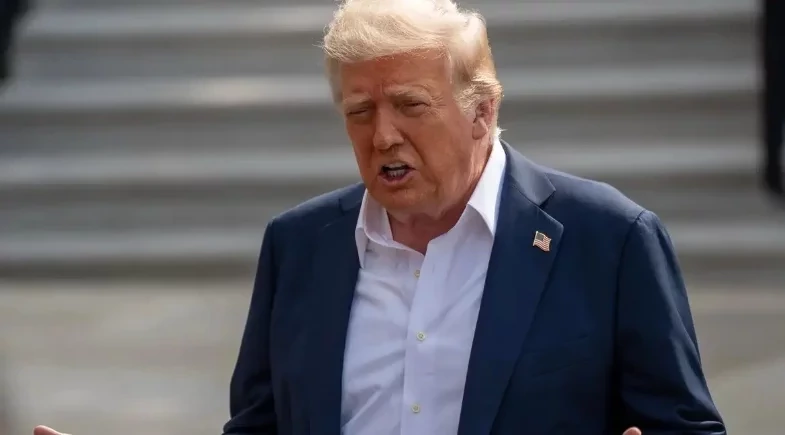 Trump ameaça abater caças venezuelanos em caso de risco a navios dos EUA no Caribe