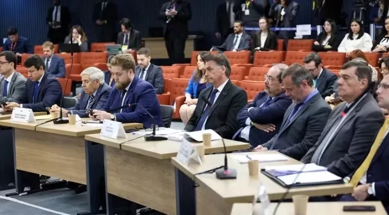 STF retoma hoje (9) julgamento de Bolsonaro com voto de ministros