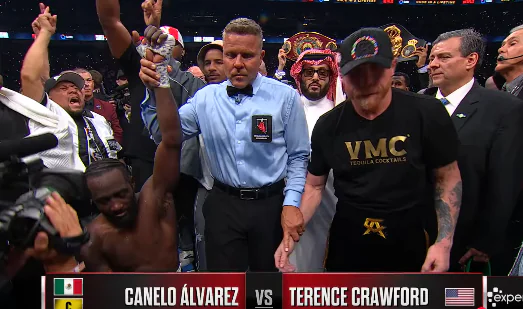 Crawford faz história ao derrotar Canelo e se tornar campeão absoluto dos super-médios