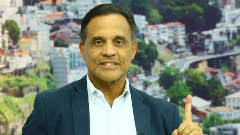 🎙️ Zé Eduardo, o “Bocão”, recebe a Comenda 2 de Julho na Alba