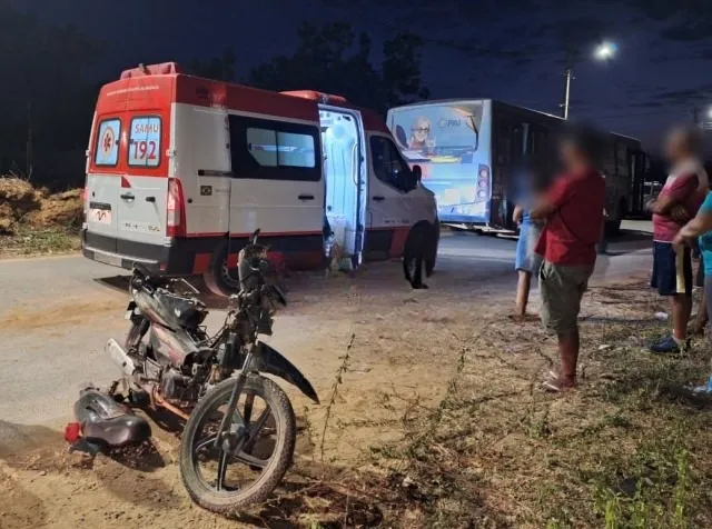 Motociclista fica ferido após colisão com ônibus no Jardim Vitória, em Barreiras