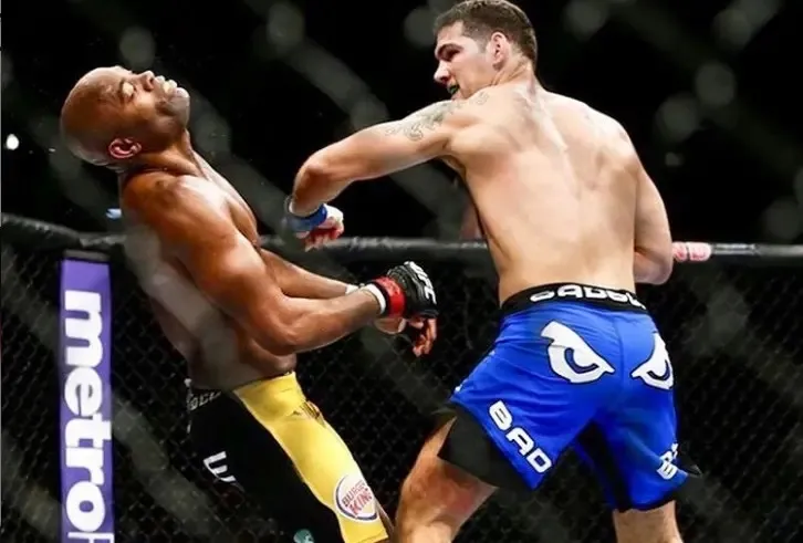 Anderson Silva lutará com Chris Weidman em luta de boxe após 12 anos de sua derrota para o americano