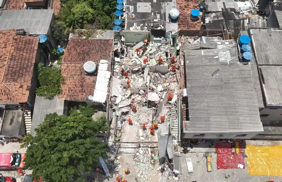 Tragédia em Olinda: explosão destrói oito casas conjugadas