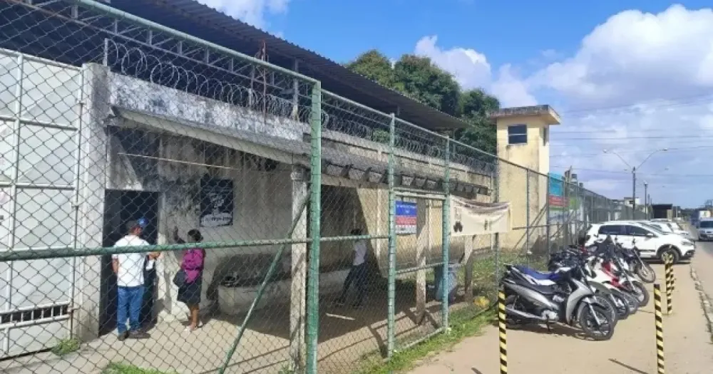 Três presos fogem do Conjunto Penal de Feira de Santana