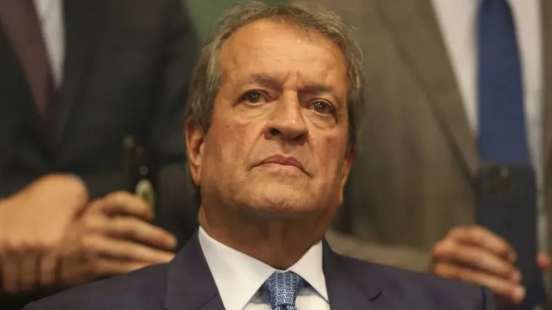 STF autoriza reabertura de investigação contra Valdemar Costa Neto em caso da trama golpista