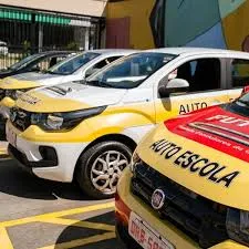 Governo vai oferecer cursos gratuitos para obter CNH e quer acabar com a obrigatoriedade das autoescolas