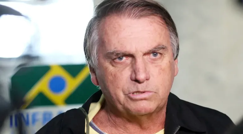 Governo do DF pede ao STF para avaliar se Bolsonaro poderia ir à presídio da Papuda