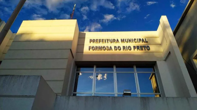Prefeitura de Formosa do Rio Preto exonera secretário e superintendente após confusão com disparos em festa