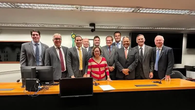 A maioria dos deputados federais da Bahia falha em engajamento nas redes sociais, aponta estudo