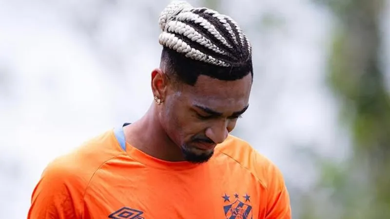 Derik Lacerda é afastado do Sport por indisciplina e deve retornar ao Cuiabá