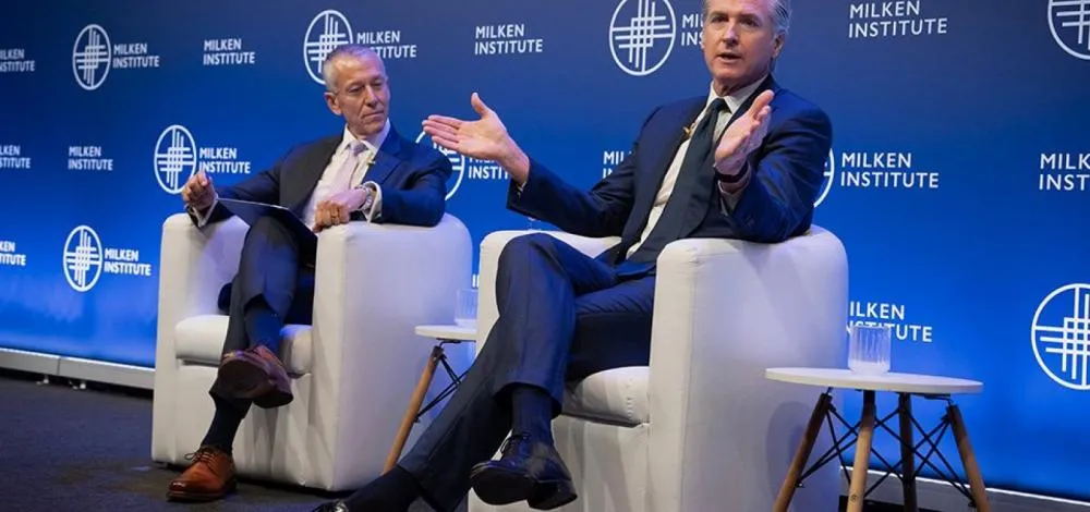 Gavin Newsom critica a ausência dos EUA na COP30 e chama tarifas de Trump ao Brasil de “vergonhosas”