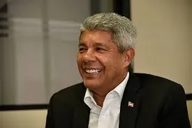 O governador da Bahia Jerônimo Rodrigues comenta a expulsão do vereador Sandro Filho do MBL e cobra postura ética