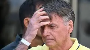 STF apresentou risco de fuga e ordenou a prisão preventiva do ex-presidente Jair Messias Bolsonaro