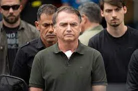 Bolsonaro passa por audiência de custódia após a prisão preventiva ordenada por Moraes