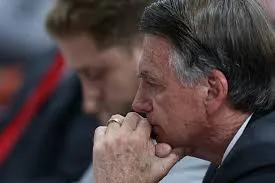 Bolsonaro permanece preso após audiência de custódia por videoconferência