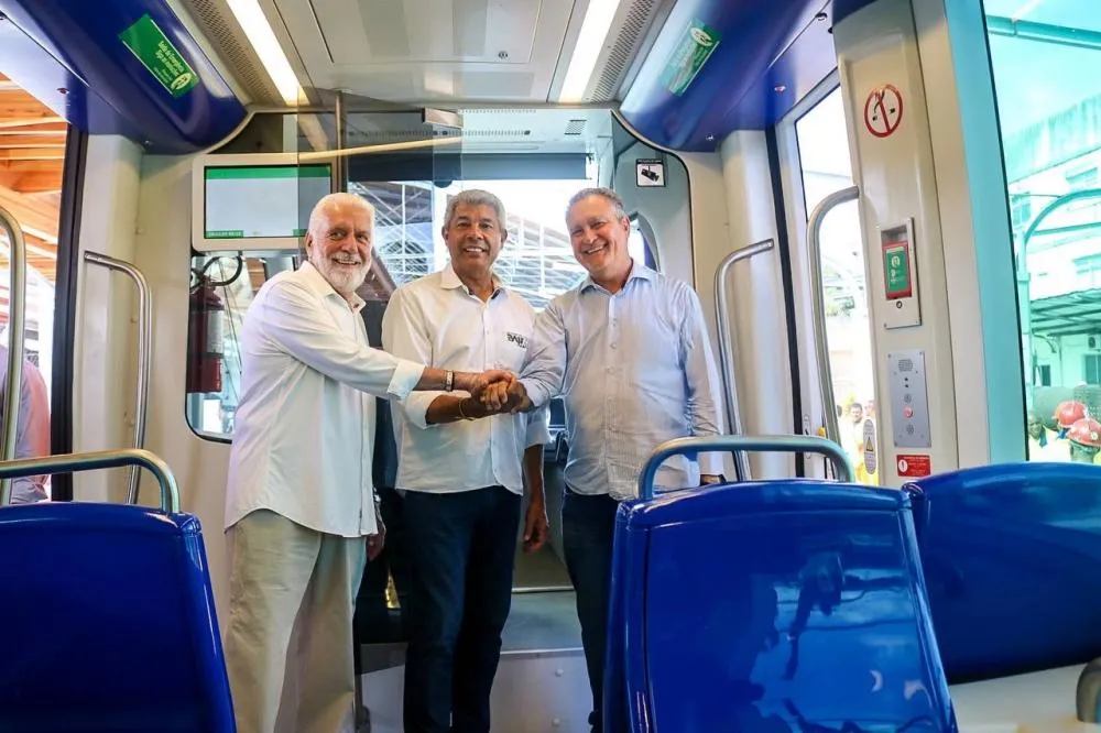 Depois de botar o metrô para andar, governo do PT da Bahia inicia testes do VLT de Salvador