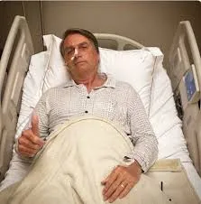 Bolsonaro passa por mais uma cirurgia e soma série de procedimentos desde 2018