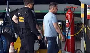 Silvinei Vasques é preso e levado para a Papuda após tentar fugir do país