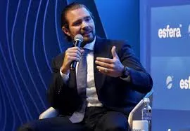 Dono do Banco Master se reuniu com o diretor do Banco Central horas antes de ser preso pela Polícia Federal
