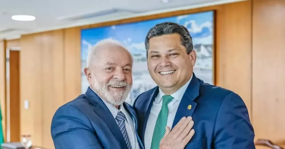 Atritos entre Lula e Alcolumbre esfriam, mas impasse sobre indicação ao STF segue
