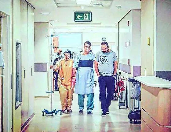 Bolsonaro tem alta hospitalar e volta a cumprir pena na sede da PF