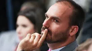 PF determina retorno de Eduardo Bolsonaro ao cargo de escrivão após cassação do mandato