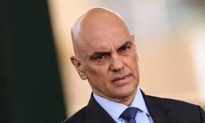 Moraes autoriza exames médicos de Bolsonaro após queda em prisão