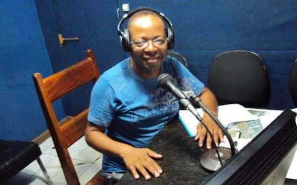 Radialista Jota Silva é encontrado morto dentro de casa em Itabuna