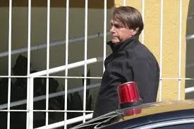 Laudo da Polícia Federal aponta que a saúde de Bolsonaro permite permanência na Papudinha