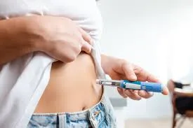Anvisa registra seis mortes e 225 casos de pancreatite associados a canetas emagrecedoras no Brasil